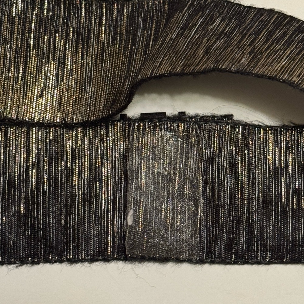 Chanel Black and Gold Ribbon - Picture 4 of 5